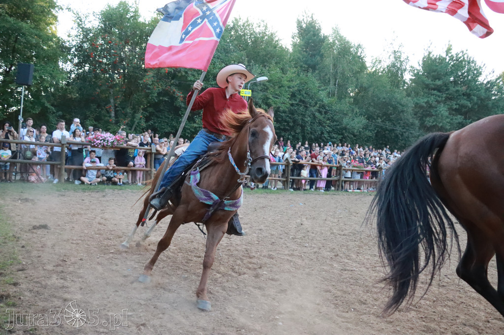 Fotorelacja XXI: Kaskaderski pokaz jeździecki - Festiwal z Kopyta w Gniazdowie
