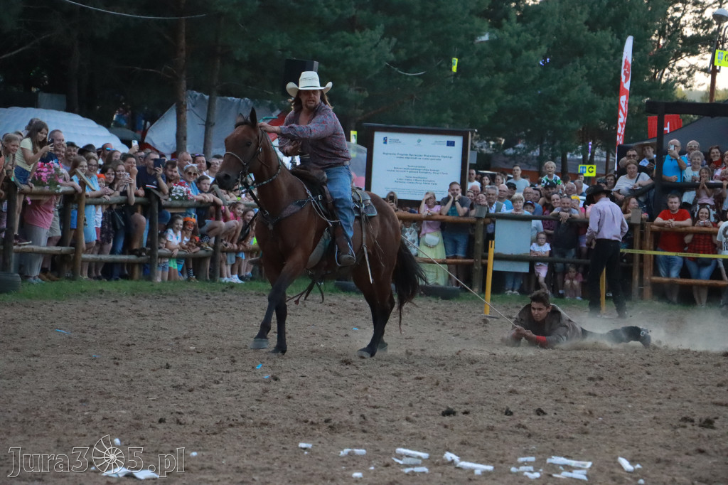 Fotorelacja XXI: Kaskaderski pokaz jeździecki - Festiwal z Kopyta w Gniazdowie