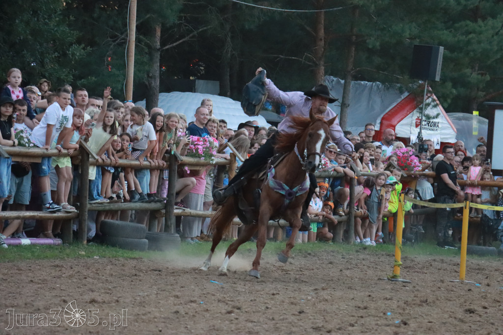 Fotorelacja XXI: Kaskaderski pokaz jeździecki - Festiwal z Kopyta w Gniazdowie