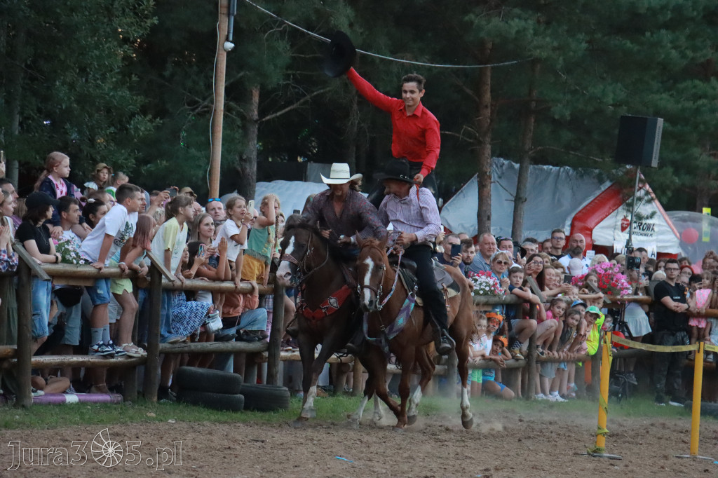 Fotorelacja XXI: Kaskaderski pokaz jeździecki - Festiwal z Kopyta w Gniazdowie