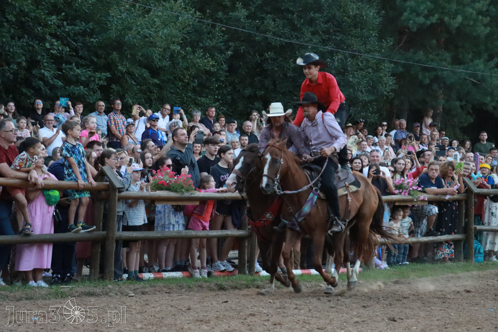 Fotorelacja XXI: Kaskaderski pokaz jeździecki - Festiwal z Kopyta w Gniazdowie