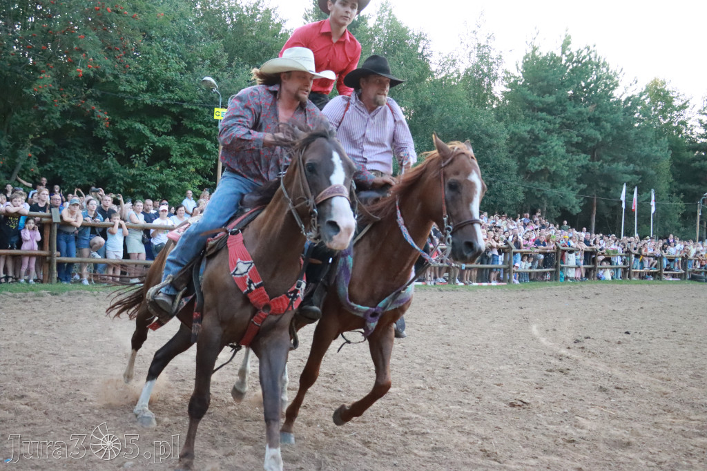 Fotorelacja XXI: Kaskaderski pokaz jeździecki - Festiwal z Kopyta w Gniazdowie