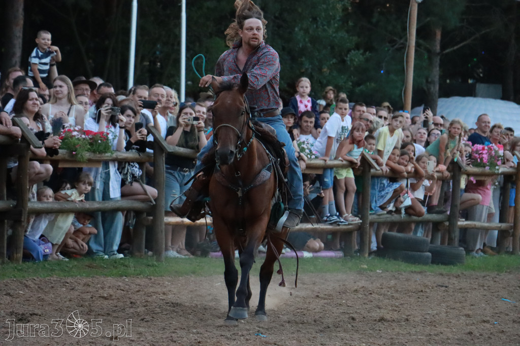 Fotorelacja XXI: Kaskaderski pokaz jeździecki - Festiwal z Kopyta w Gniazdowie