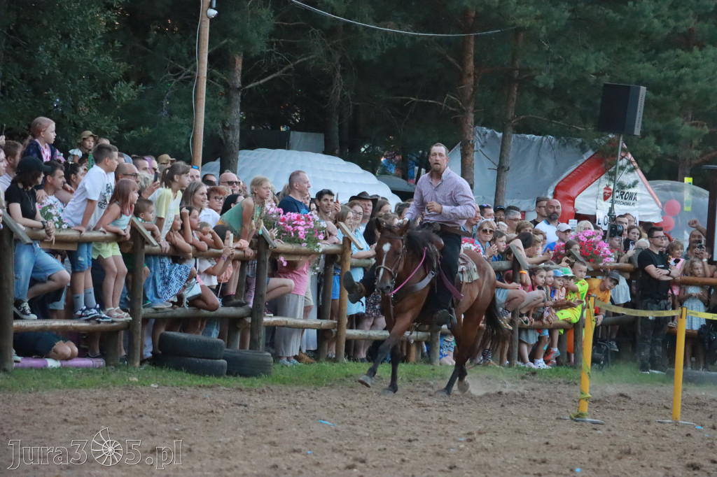 Fotorelacja XXI: Kaskaderski pokaz jeździecki - Festiwal z Kopyta w Gniazdowie