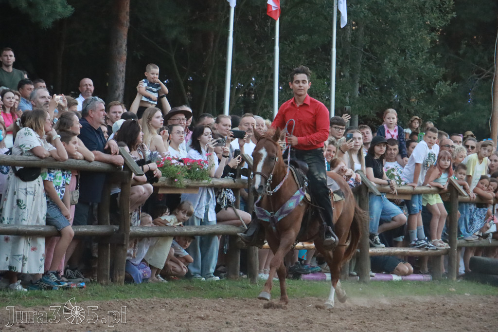 Fotorelacja XXI: Kaskaderski pokaz jeździecki - Festiwal z Kopyta w Gniazdowie