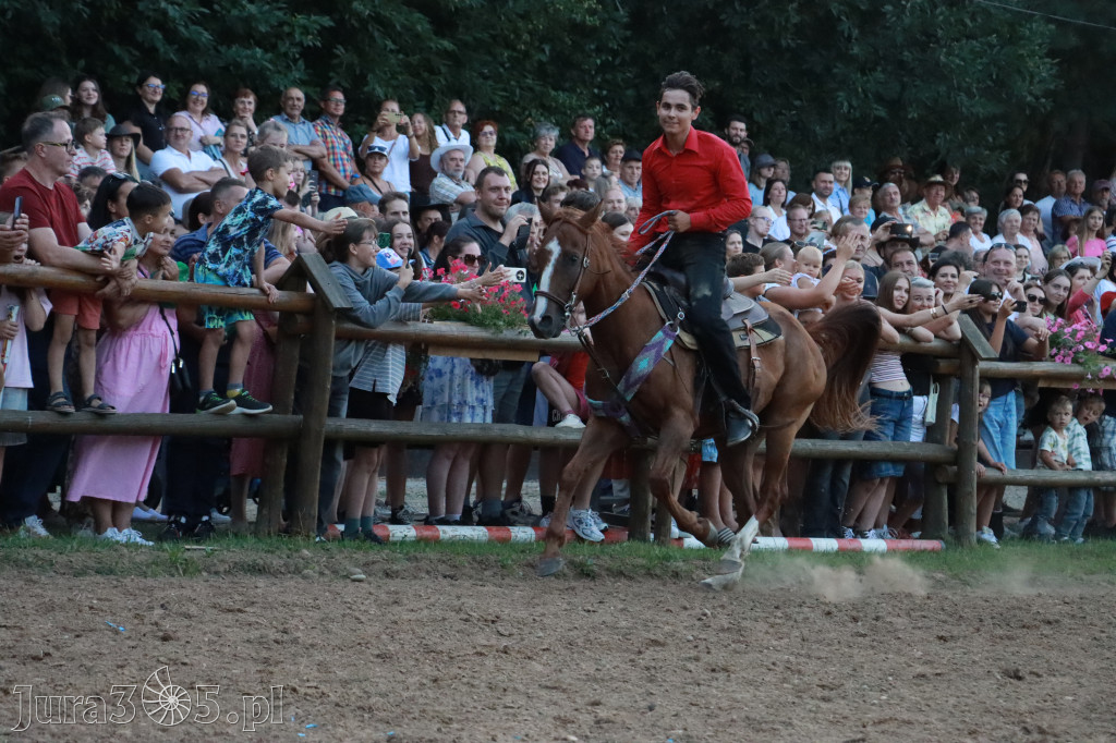 Fotorelacja XXI: Kaskaderski pokaz jeździecki - Festiwal z Kopyta w Gniazdowie
