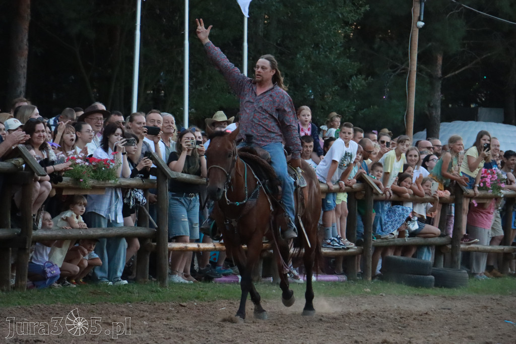 Fotorelacja XXI: Kaskaderski pokaz jeździecki - Festiwal z Kopyta w Gniazdowie