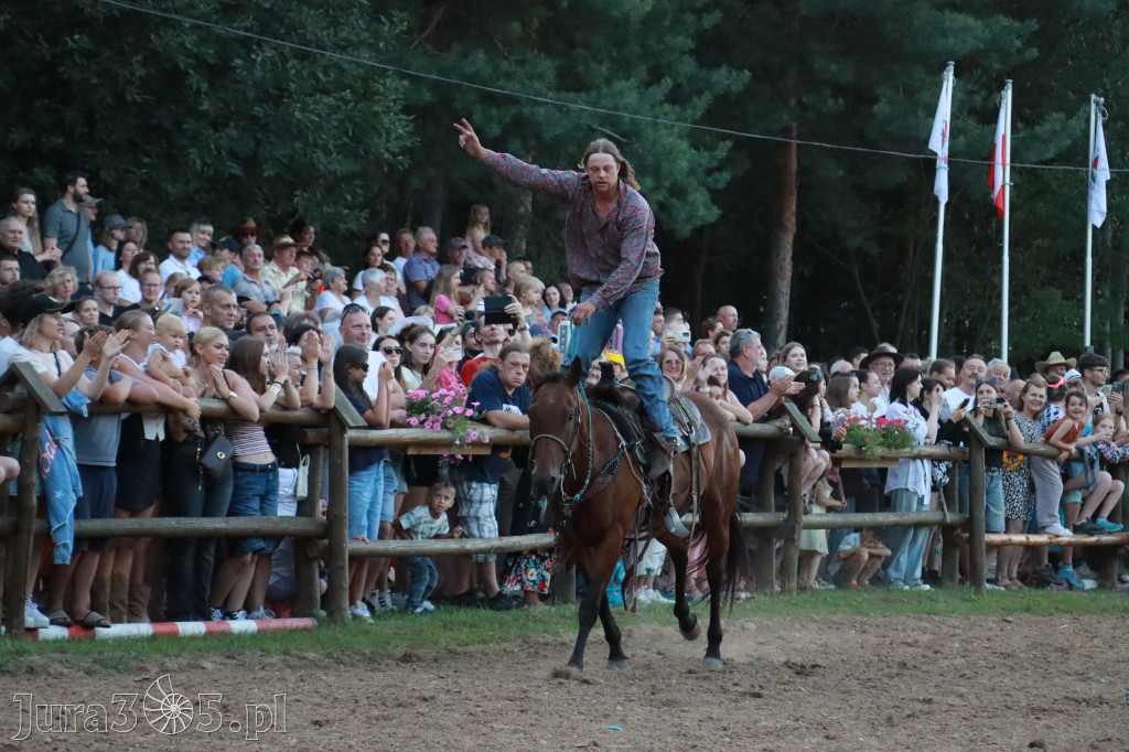 Fotorelacja XXI: Kaskaderski pokaz jeździecki - Festiwal z Kopyta w Gniazdowie