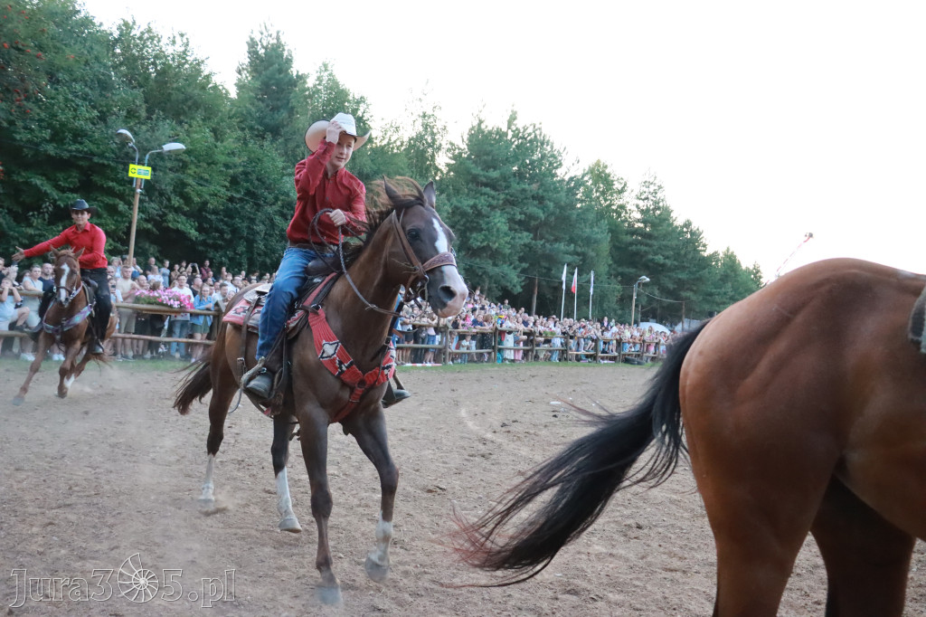 Fotorelacja XXI: Kaskaderski pokaz jeździecki - Festiwal z Kopyta w Gniazdowie
