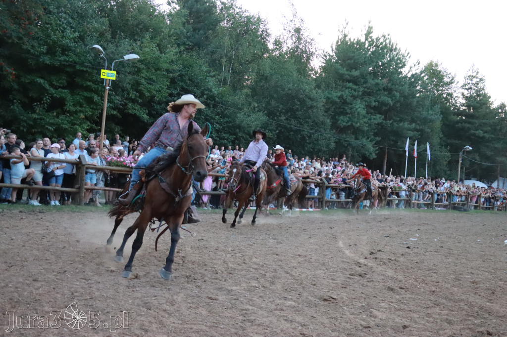 Fotorelacja XXI: Kaskaderski pokaz jeździecki - Festiwal z Kopyta w Gniazdowie