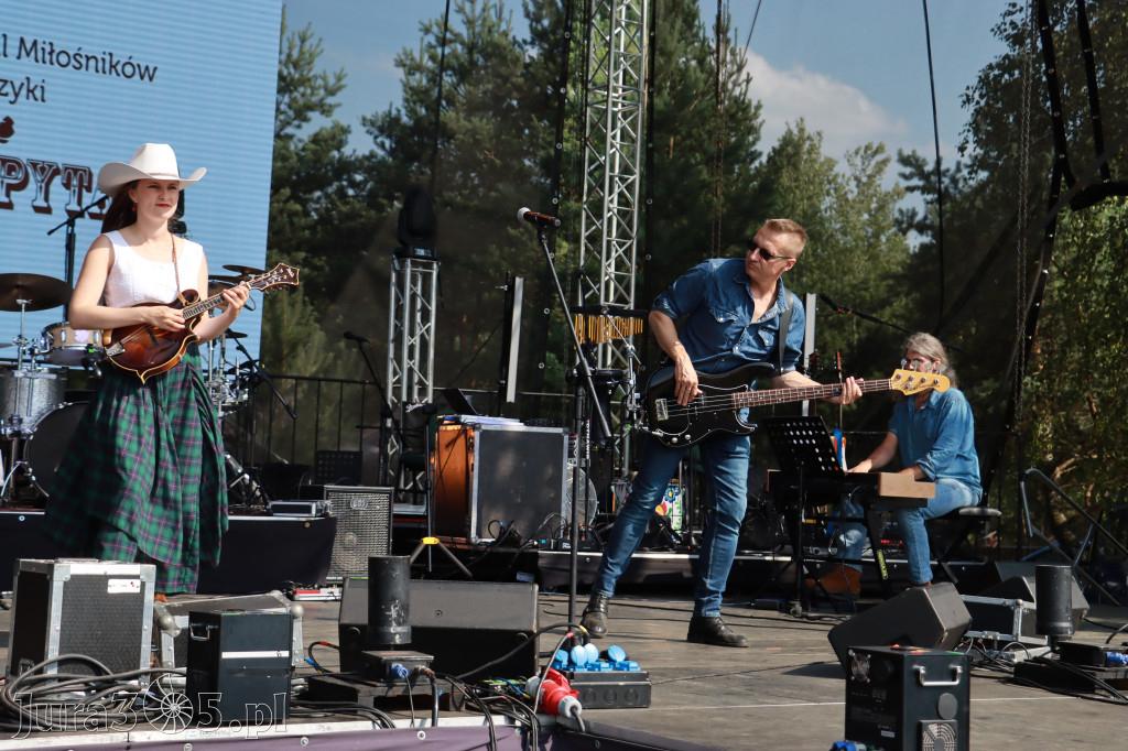 Fotorelacja XXII: Koncerty zespołów country - Festiwal z Kopyta w Gniazdowie