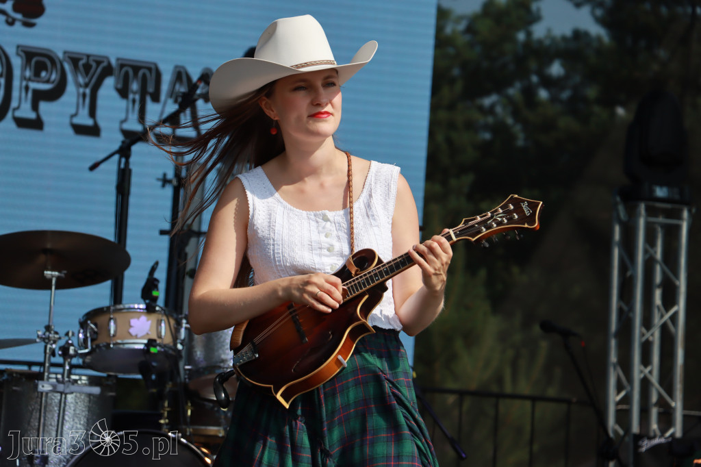Fotorelacja XXII: Koncerty zespołów country - Festiwal z Kopyta w Gniazdowie