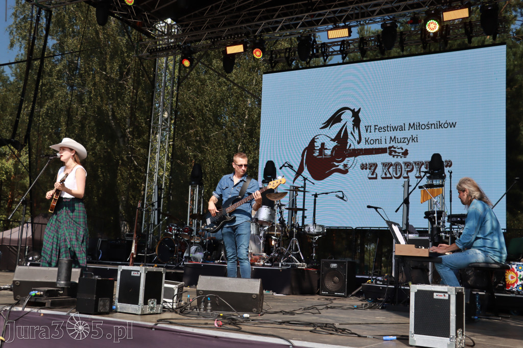 Fotorelacja XXII: Koncerty zespołów country - Festiwal z Kopyta w Gniazdowie