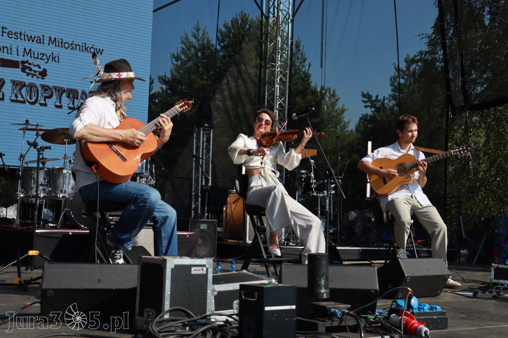 Fotorelacja XXII: Koncerty zespołów country - Festiwal z Kopyta w Gniazdowie
