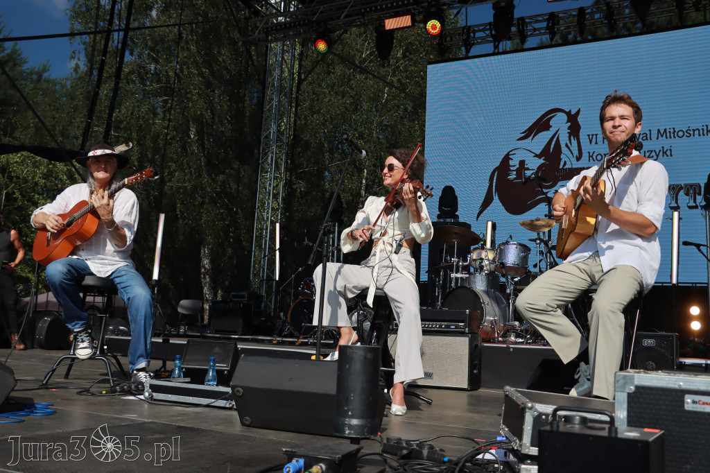 Fotorelacja XXII: Koncerty zespołów country - Festiwal z Kopyta w Gniazdowie