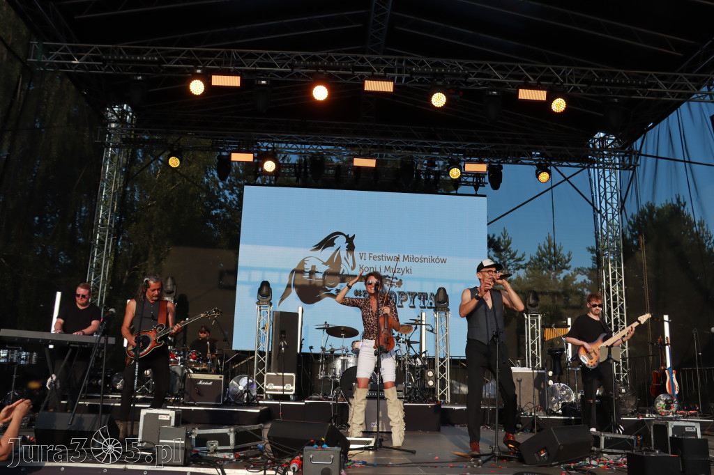 Fotorelacja XXII: Koncerty zespołów country - Festiwal z Kopyta w Gniazdowie