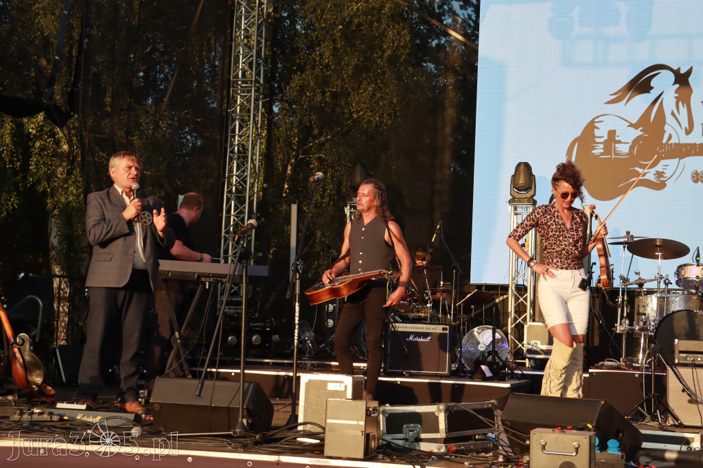 Fotorelacja XXII: Koncerty zespołów country - Festiwal z Kopyta w Gniazdowie