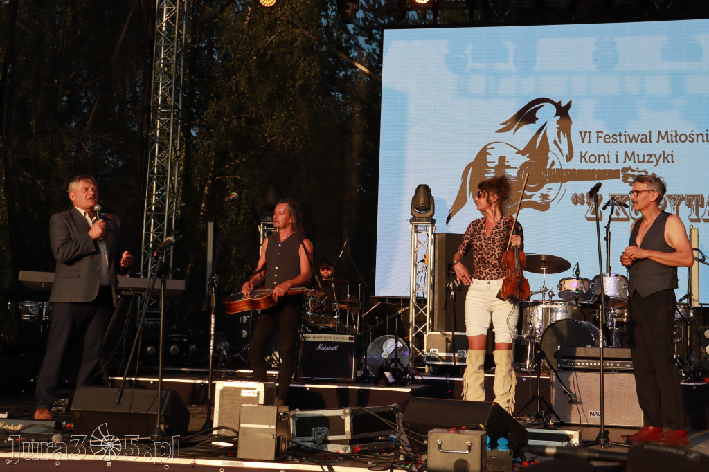 Fotorelacja XXII: Koncerty zespołów country - Festiwal z Kopyta w Gniazdowie