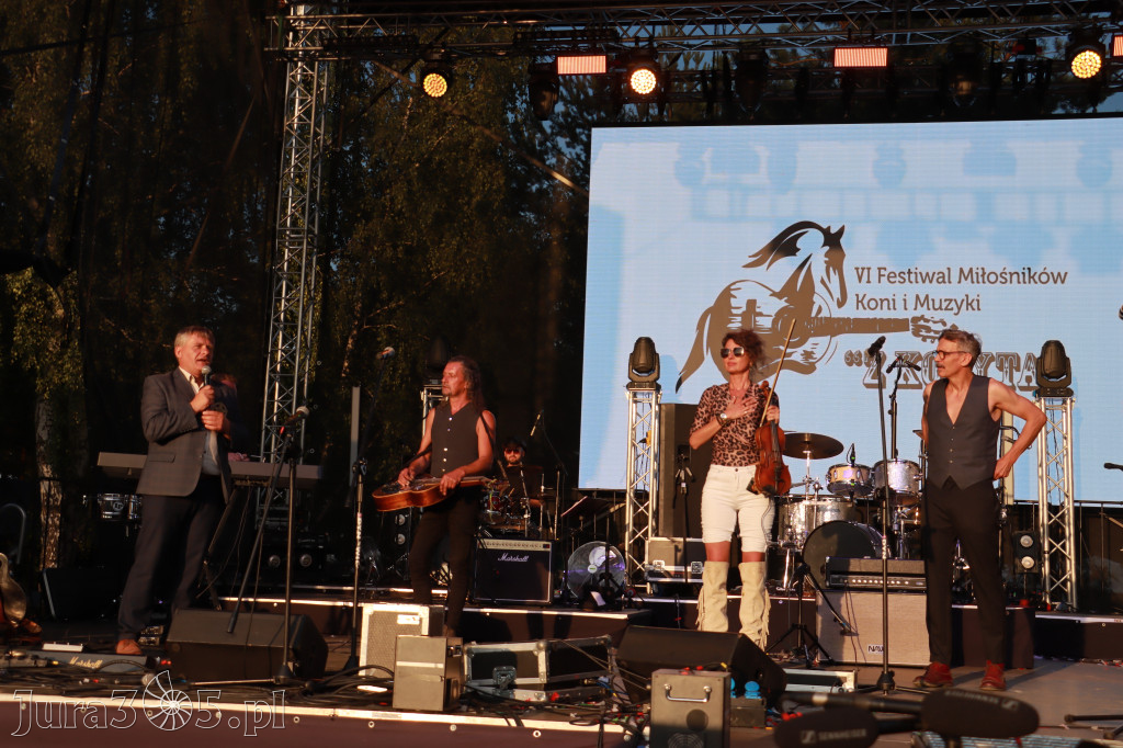 Fotorelacja XXII: Koncerty zespołów country - Festiwal z Kopyta w Gniazdowie