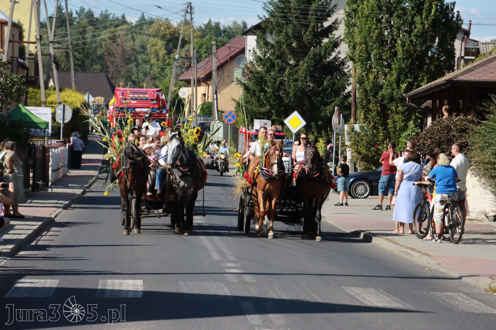 Fotorelacja: Korowód dożynkowy i Parada Ciągników w Kroczycach