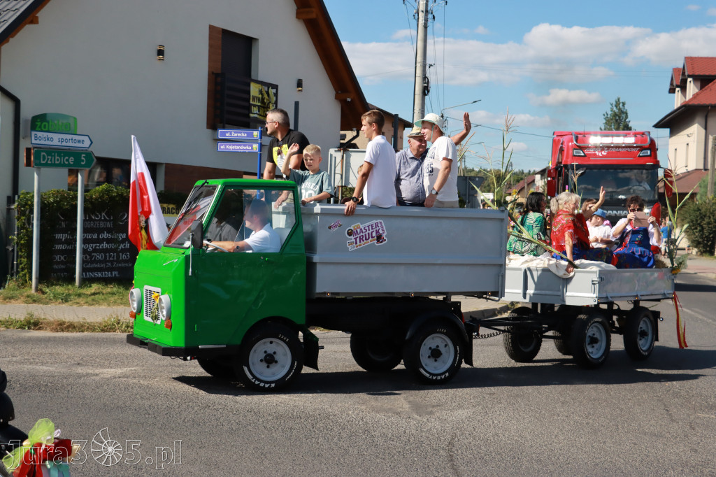 Fotorelacja: Korowód dożynkowy i Parada Ciągników w Kroczycach