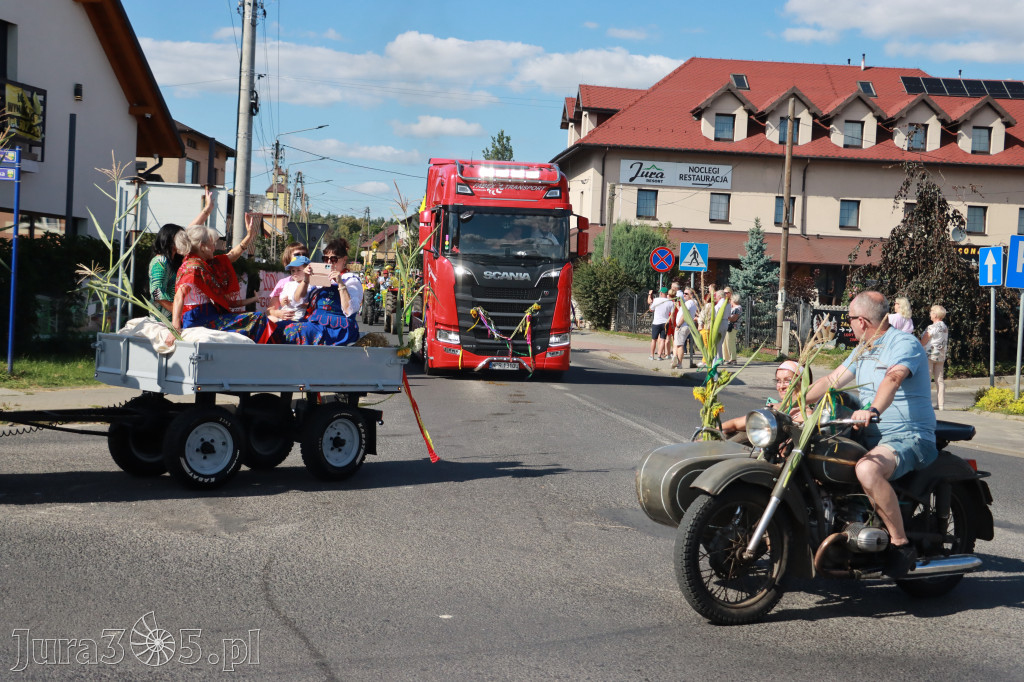 Fotorelacja: Korowód dożynkowy i Parada Ciągników w Kroczycach