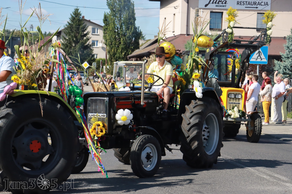 Fotorelacja: Korowód dożynkowy i Parada Ciągników w Kroczycach