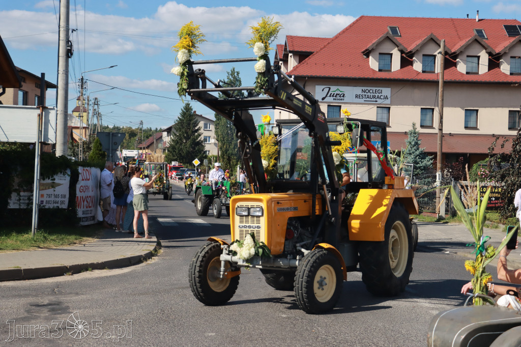 Fotorelacja: Korowód dożynkowy i Parada Ciągników w Kroczycach