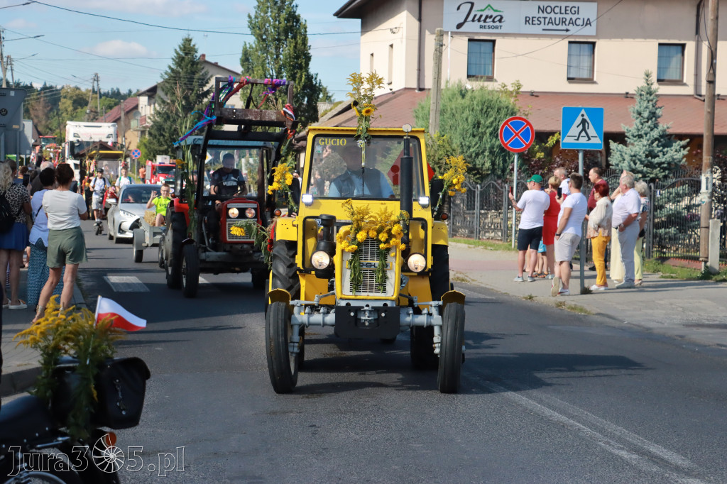 Fotorelacja: Korowód dożynkowy i Parada Ciągników w Kroczycach