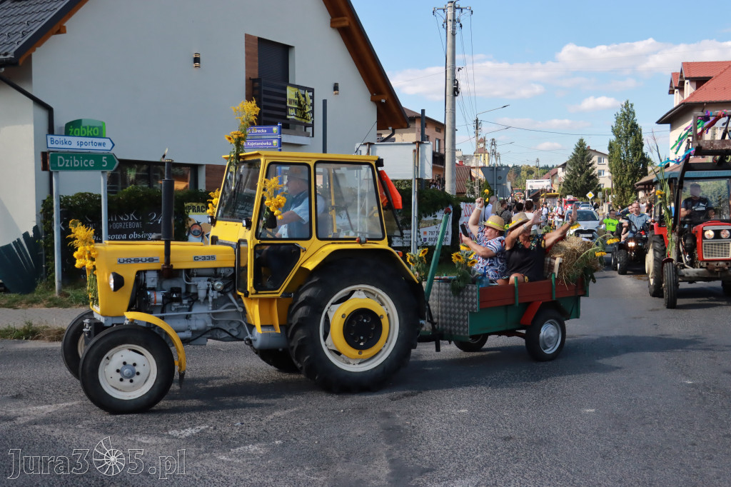 Fotorelacja: Korowód dożynkowy i Parada Ciągników w Kroczycach
