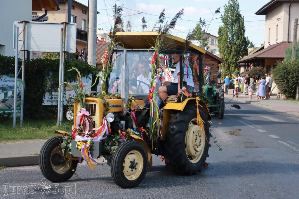 Fotorelacja: Korowód dożynkowy i Parada Ciągników w Kroczycach