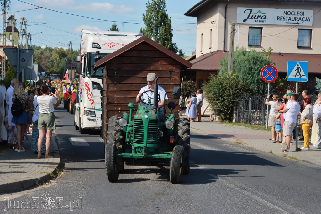 Fotorelacja: Korowód dożynkowy i Parada Ciągników w Kroczycach