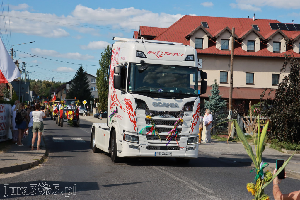 Fotorelacja: Korowód dożynkowy i Parada Ciągników w Kroczycach