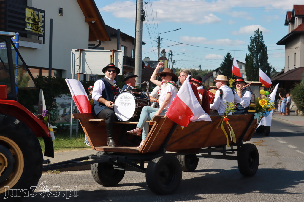 Fotorelacja: Korowód dożynkowy i Parada Ciągników w Kroczycach