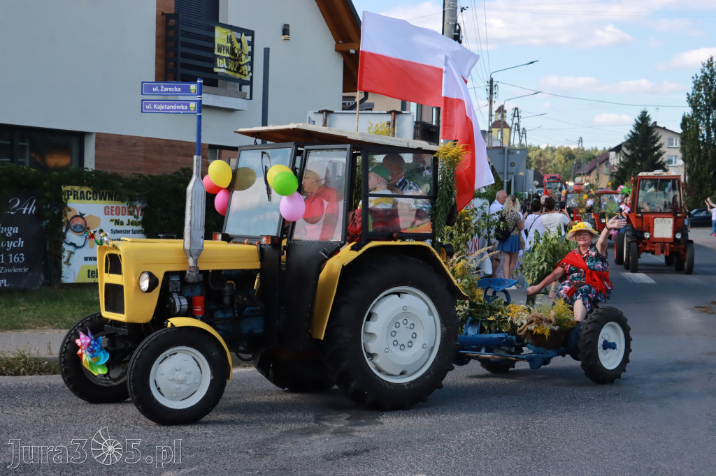 Fotorelacja: Korowód dożynkowy i Parada Ciągników w Kroczycach