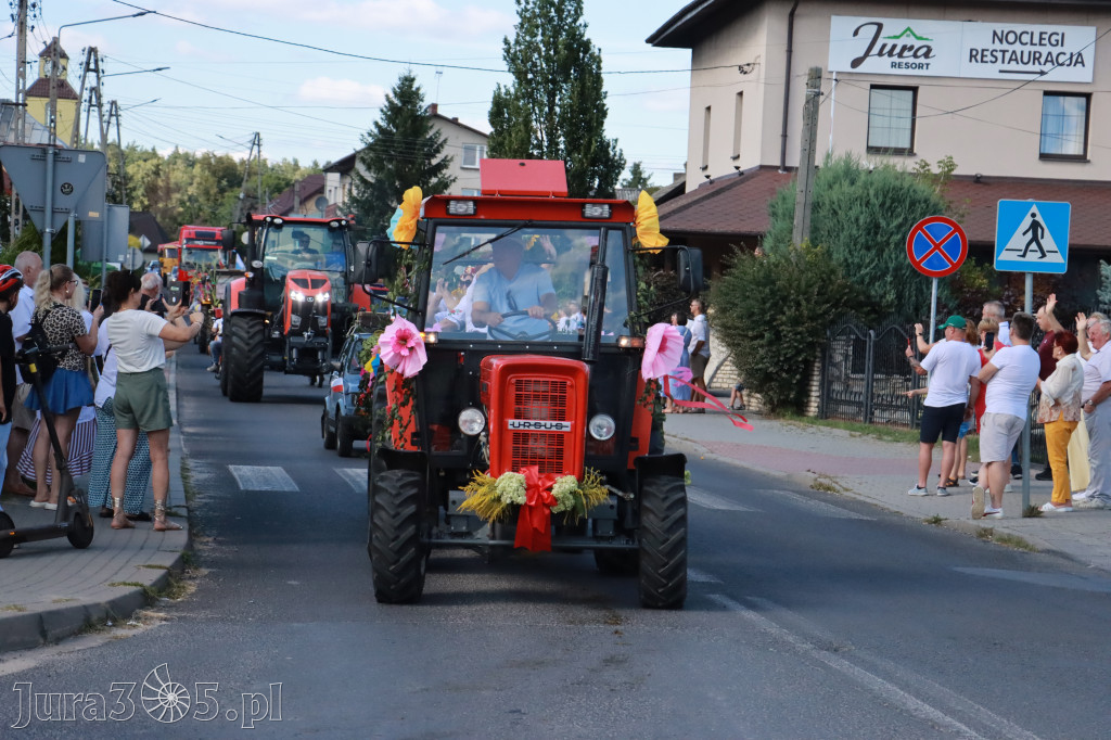 Fotorelacja: Korowód dożynkowy i Parada Ciągników w Kroczycach