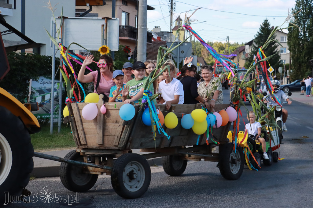 Fotorelacja: Korowód dożynkowy i Parada Ciągników w Kroczycach