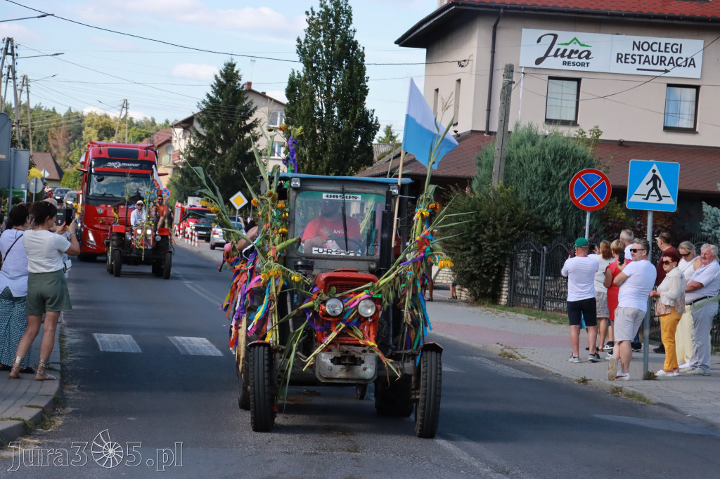 Fotorelacja: Korowód dożynkowy i Parada Ciągników w Kroczycach