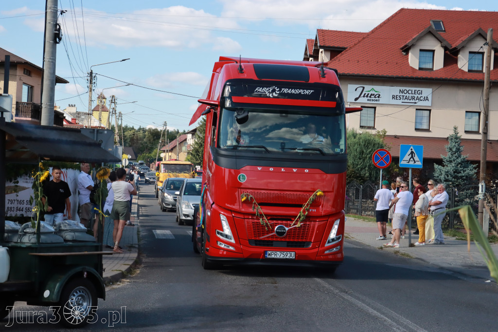 Fotorelacja: Korowód dożynkowy i Parada Ciągników w Kroczycach