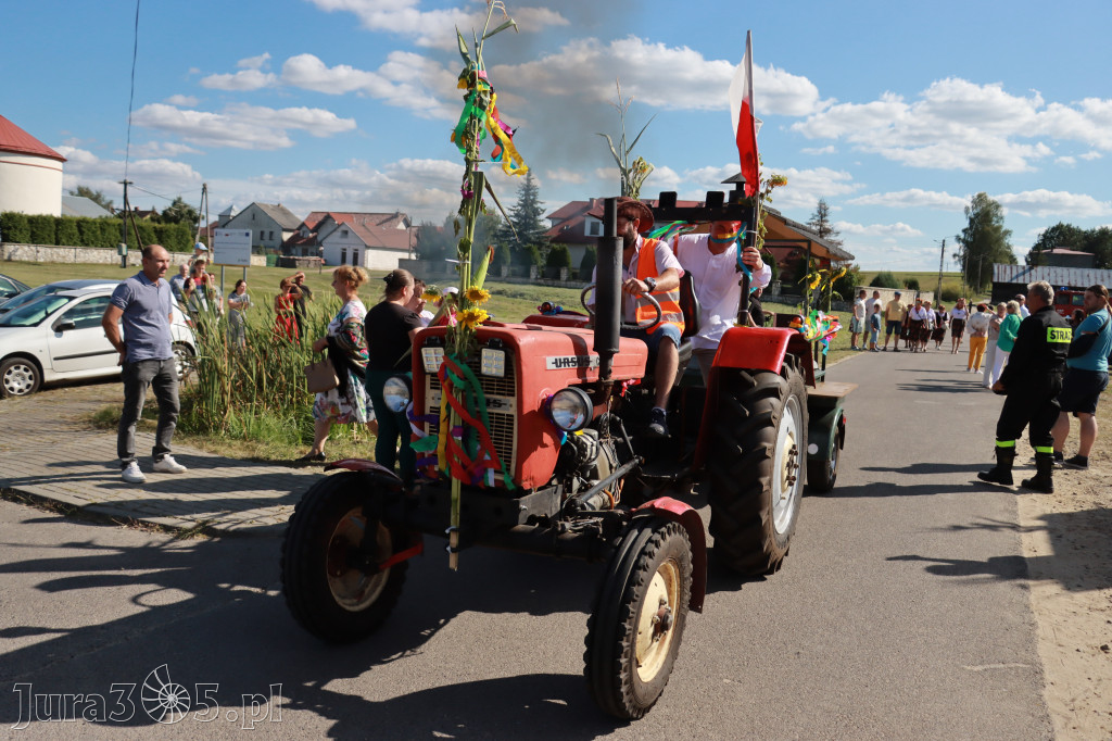 Fotorelacja: Korowód dożynkowy i Parada Ciągników w Kroczycach