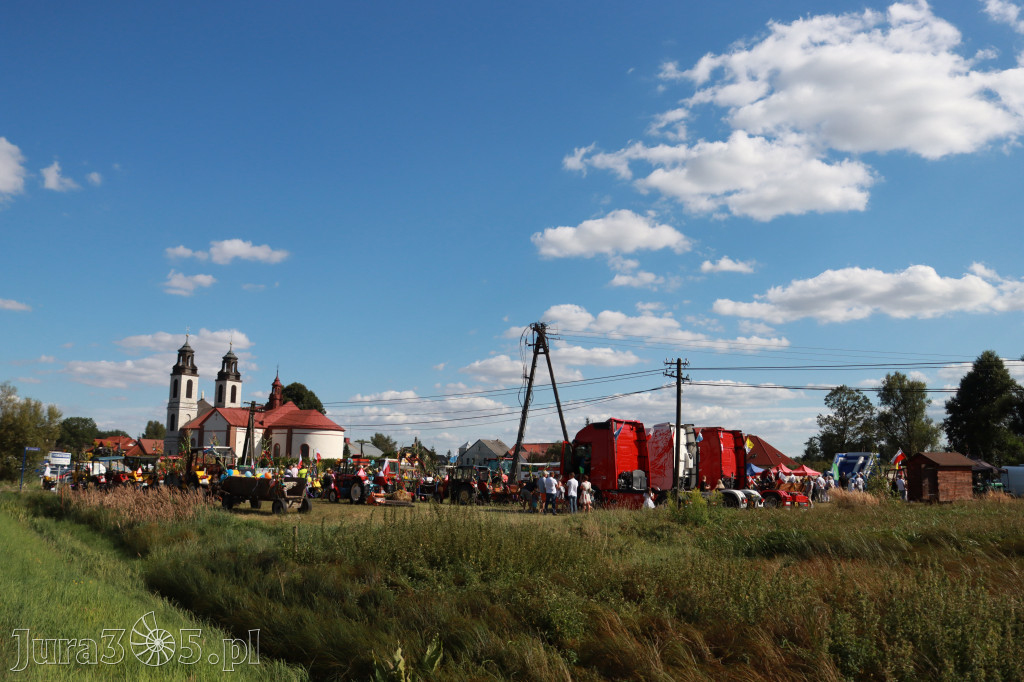 Fotorelacja: Korowód dożynkowy i Parada Ciągników w Kroczycach