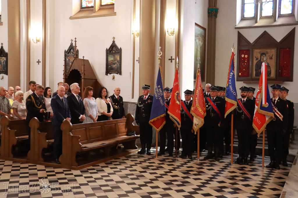 Fotorelacja: Powiatowe Obchody Święta Wojska Polskiego w Porębie
