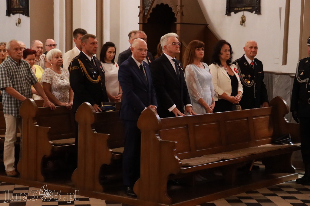 Fotorelacja: Powiatowe Obchody Święta Wojska Polskiego w Porębie
