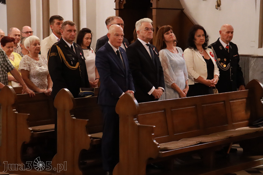 Fotorelacja: Powiatowe Obchody Święta Wojska Polskiego w Porębie