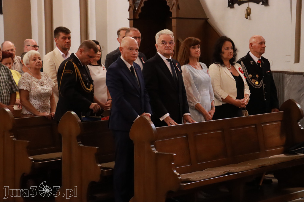 Fotorelacja: Powiatowe Obchody Święta Wojska Polskiego w Porębie