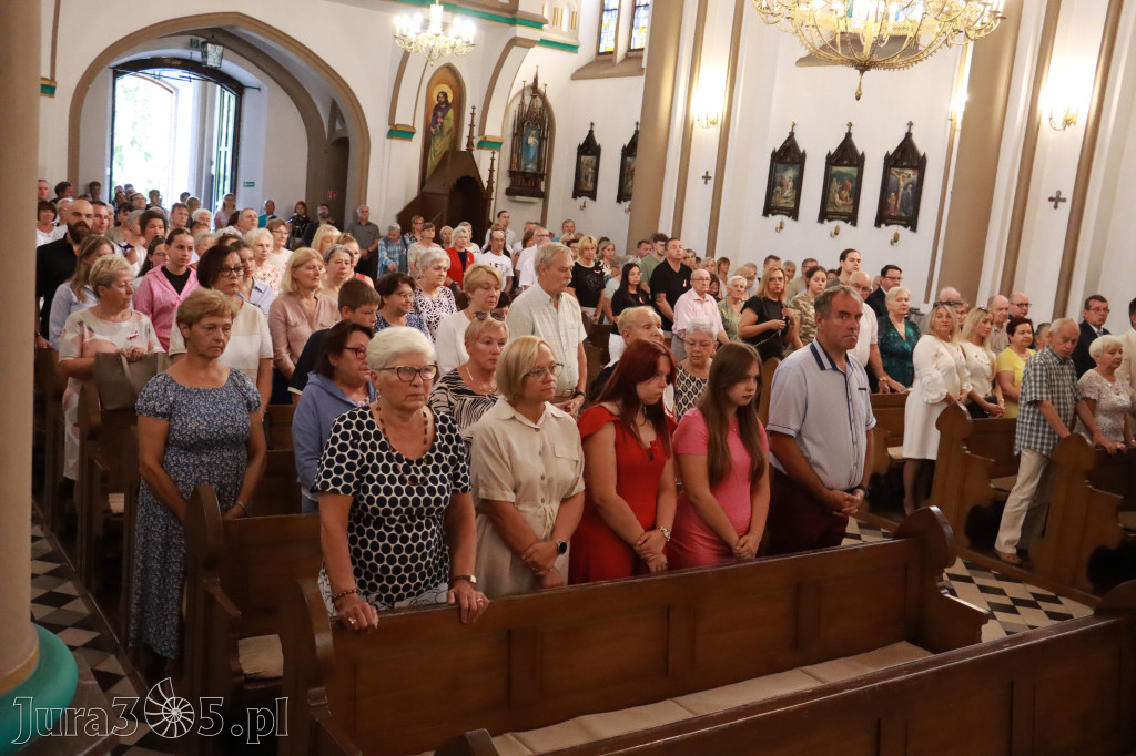 Fotorelacja: Powiatowe Obchody Święta Wojska Polskiego w Porębie