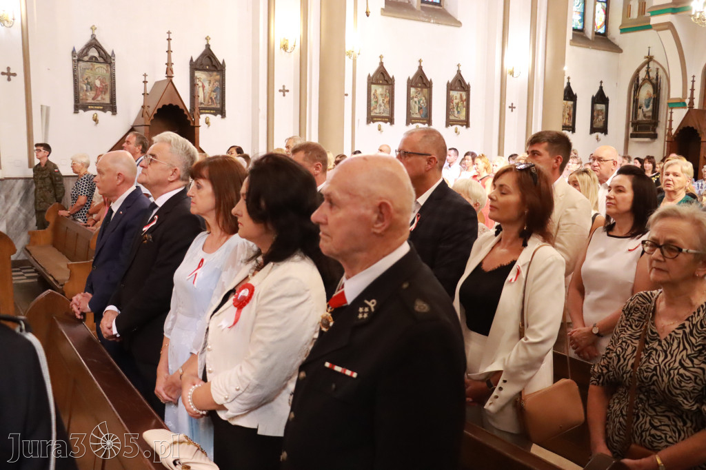 Fotorelacja: Powiatowe Obchody Święta Wojska Polskiego w Porębie