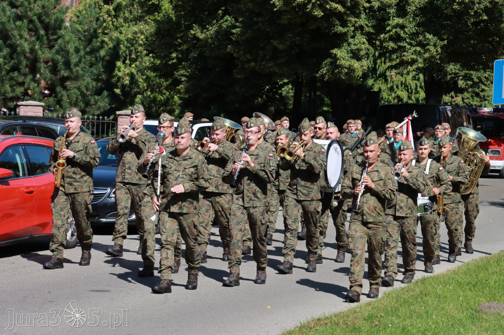 Fotorelacja: Powiatowe Obchody Święta Wojska Polskiego w Porębie