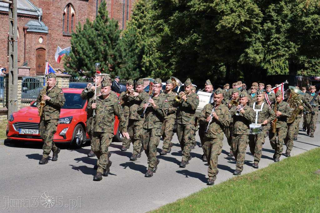 Fotorelacja: Powiatowe Obchody Święta Wojska Polskiego w Porębie