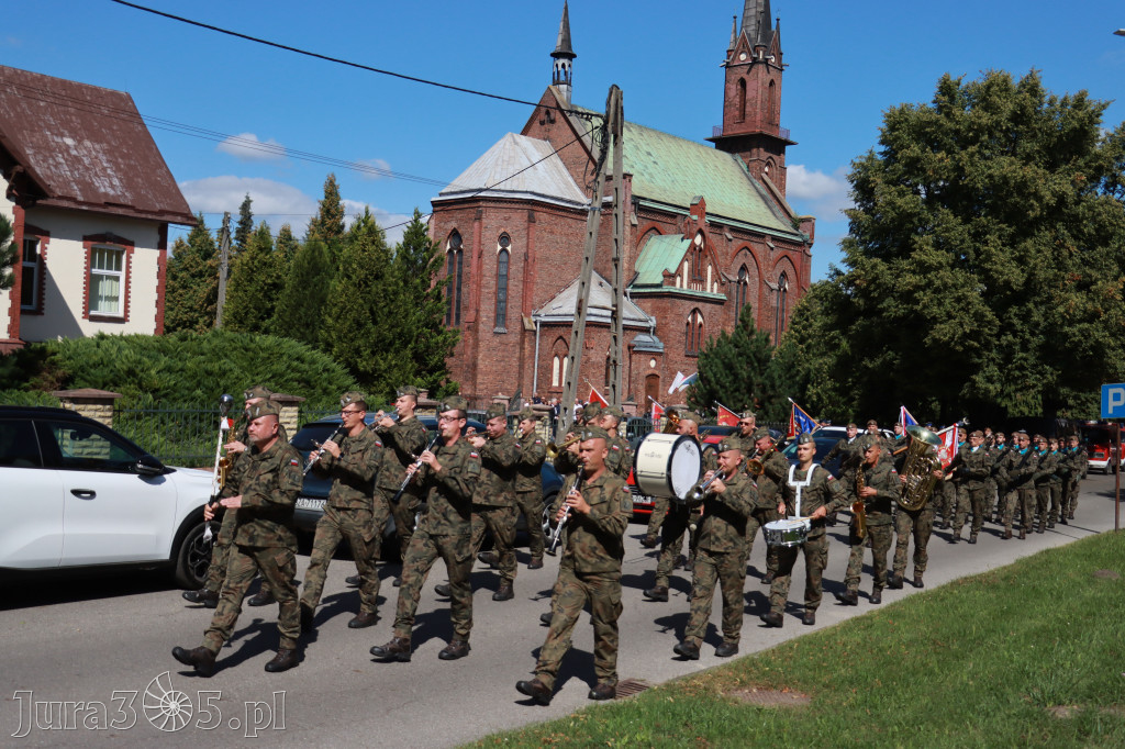 Fotorelacja: Powiatowe Obchody Święta Wojska Polskiego w Porębie